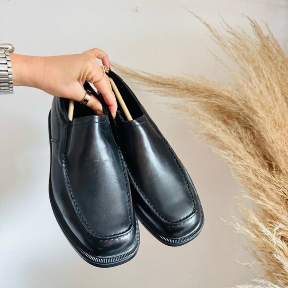 MENS NEW ROCKPORT Black Leather Rubber Slip On Work Casual Loafers Shoes 7.5 main image 5